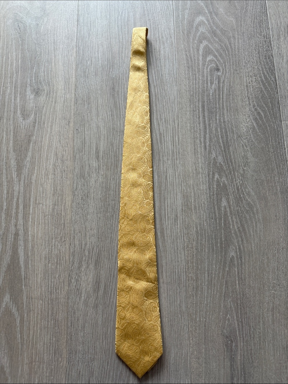 Club Room Gold Paisley Silk Tie